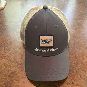 Vineyard Vines Whale Patch Trucker Hat NWT One Size